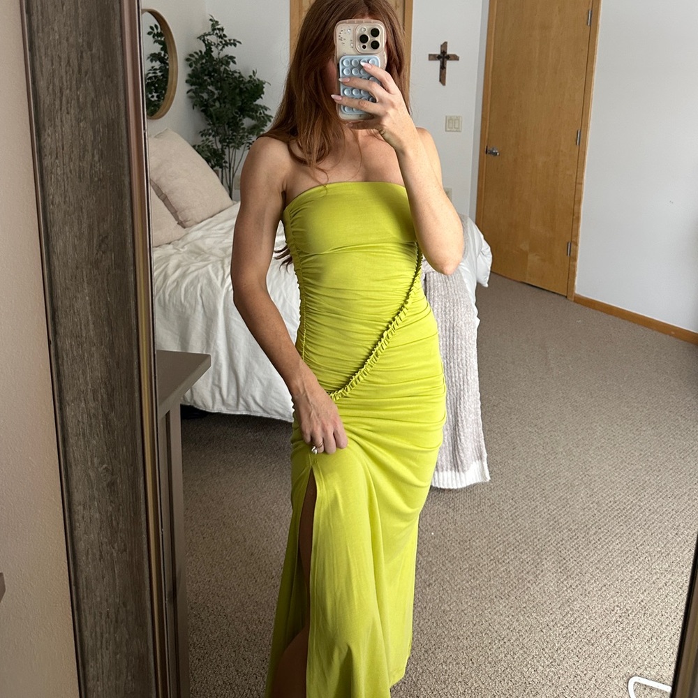 Celandine Elegant Strapless Lime Green Dress